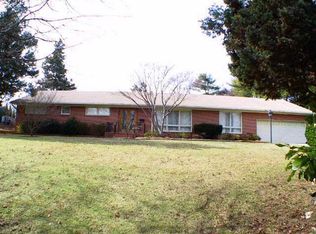 2804 Montclair Rd, Winston Salem, NC 27106