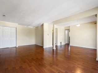 6027 103rd St APT 2B, Chicago Ridge, IL 60415
