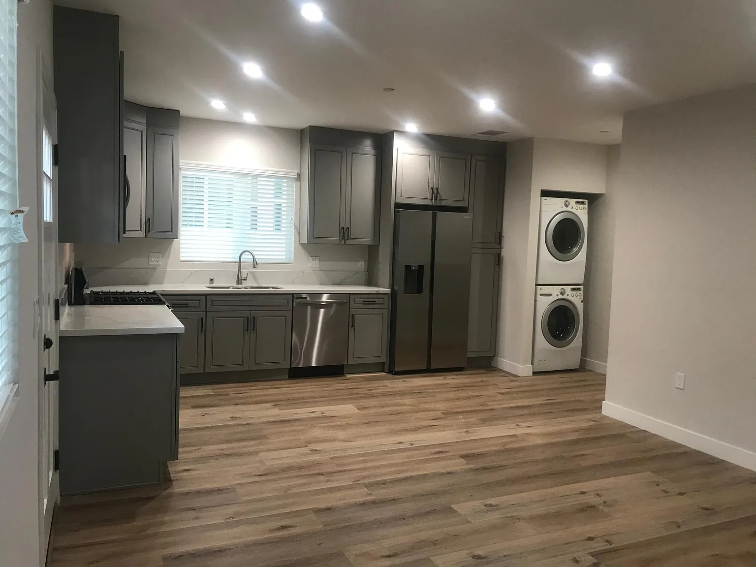 2 bed, 1000 sqft, $2,950 — Photo 4