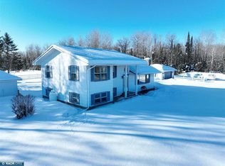 6664 Oak Dr, Gilbert, MN 55741