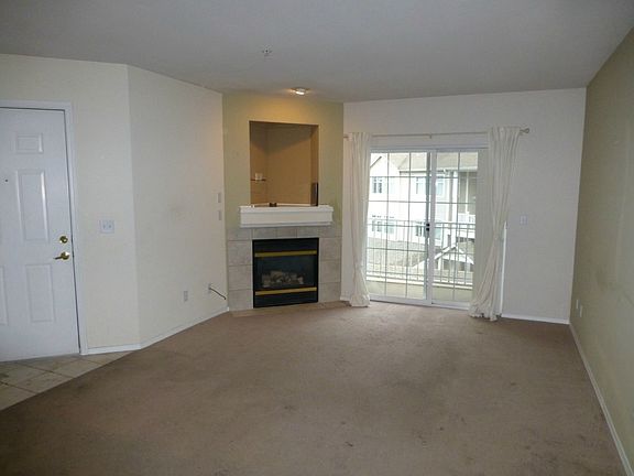 Living Room & Fireplace