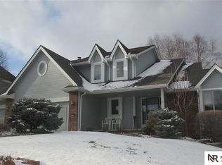 16760 M Cir, Omaha, NE 68135