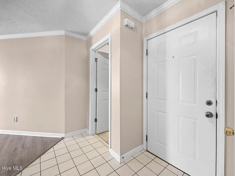 1604 Willoughby Park Ct #1 — Photo 6