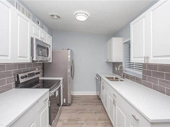5th image of 3513 E Grant Ave