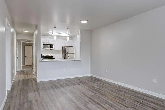 Rock Pointe Apartments — Photo 3