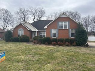 4236 N Woodstock Dr, Clarksville, TN