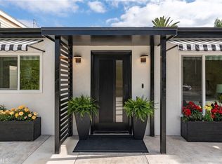 22432 Burbank Blvd, Woodland Hills, CA 91367