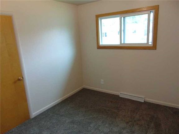 5th image of 1822 Avenue E