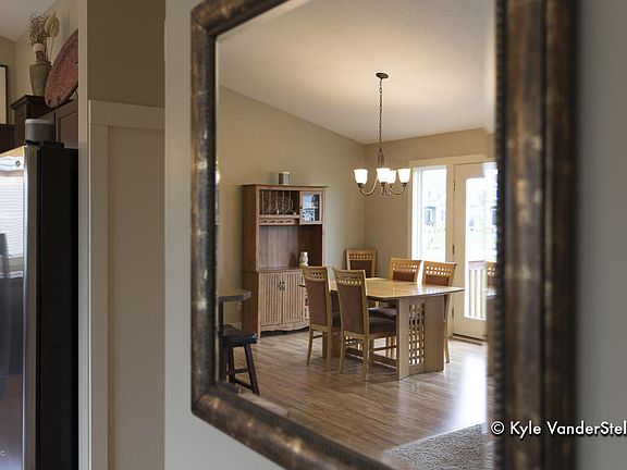 4th image of 6975 Yosemite Dr