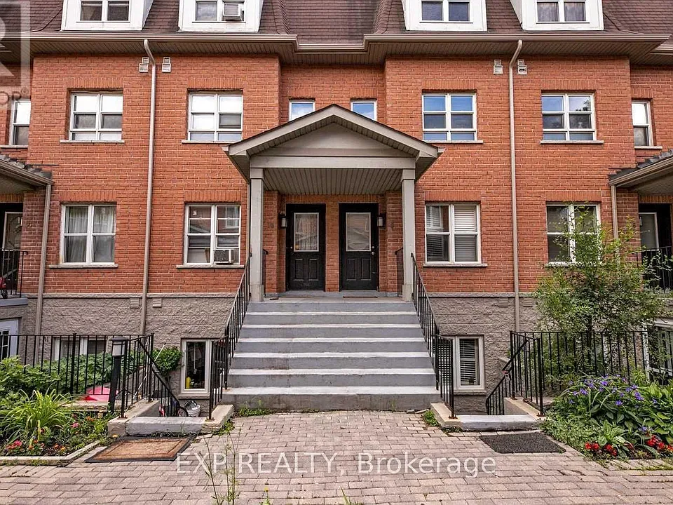 901 Kennedy Rd #8