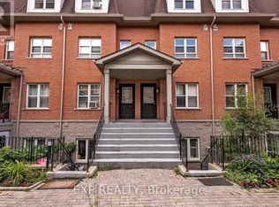 901 Kennedy Rd #8, Toronto, ON M1K 2E9