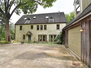 1110 Tallow Dr, Dickinson, TX 77539