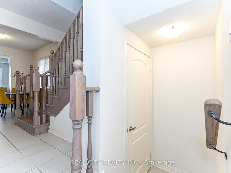 11 Hager Creek Ter — Photo 32