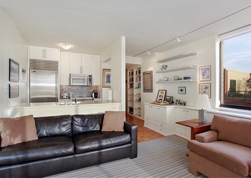 1st image of 677 Washington St #16E