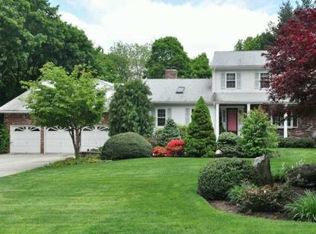 11 Hines Farm Rd, Cranston, RI 02921