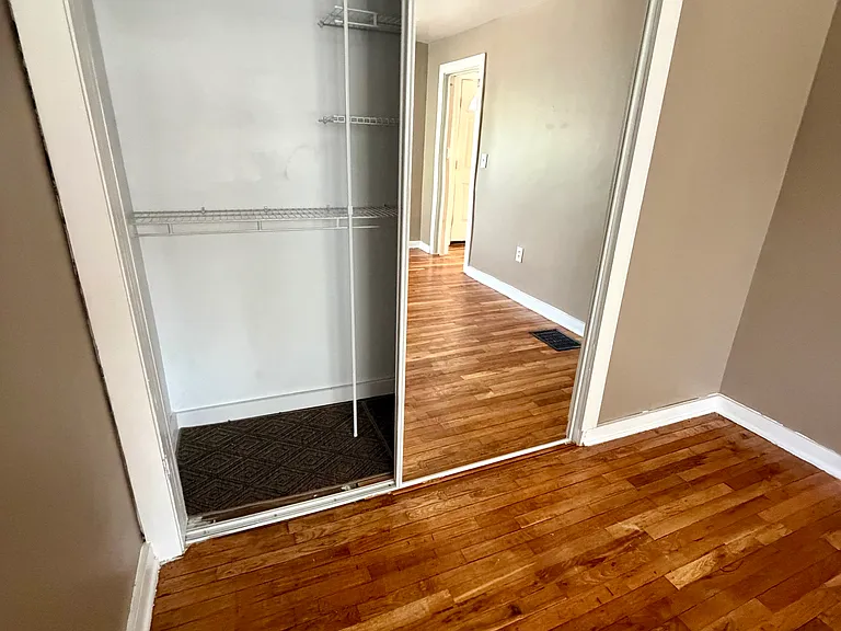 3809 Larchmont St — Photo 18