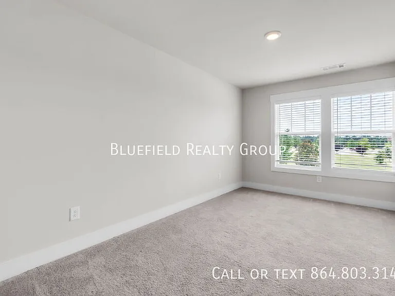 271 Dalmatian Dr — Photo 12