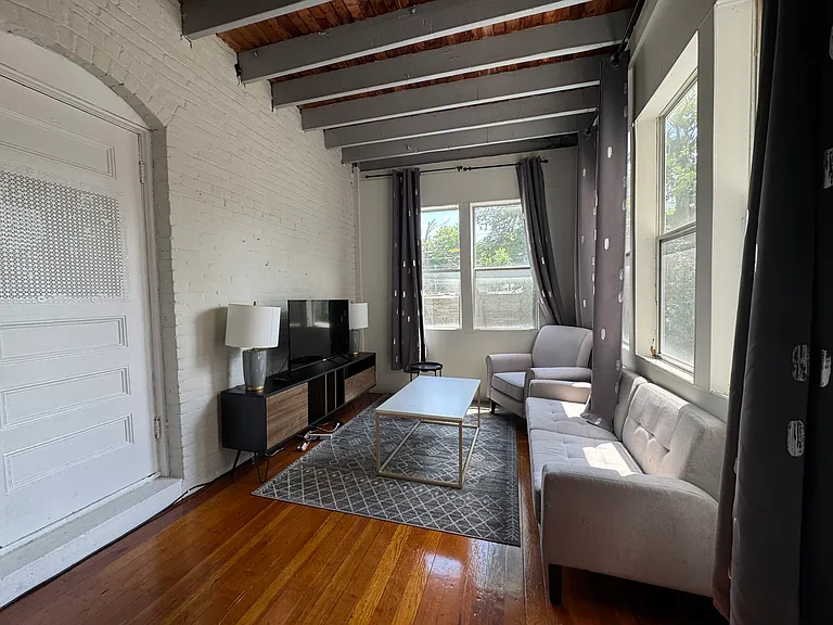1905 Beacon St #1R — Photo 10