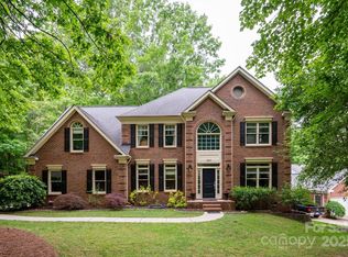 8227 Lansford Rd, Charlotte, NC 28277