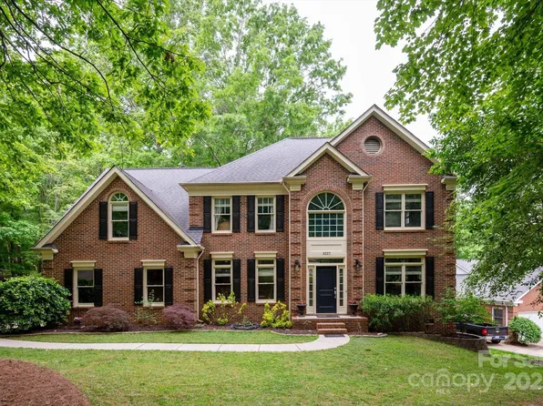 8227 Lansford Rd, Charlotte, NC 28277