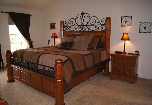 4th image of 2736 Leonard Ln