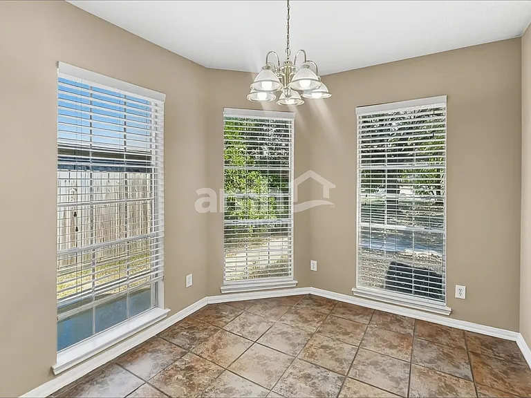 710 Single Pine Ct — Photo 5