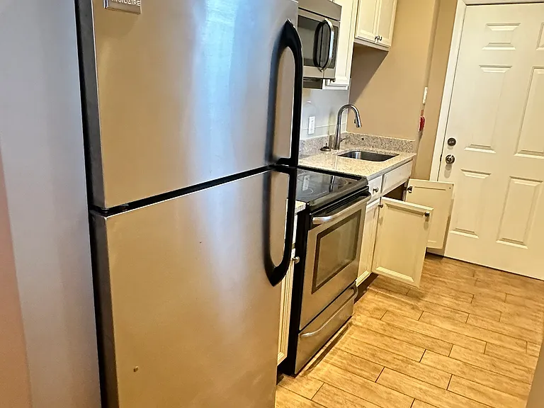 2637 E Ontario St #1B — Photo 14