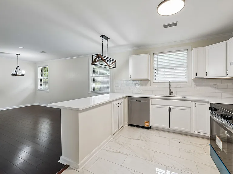 124 Denise Dr — Photo 18