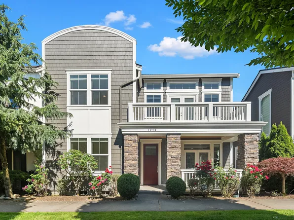 1270 Pine Crest Cir, Issaquah, WA 98029