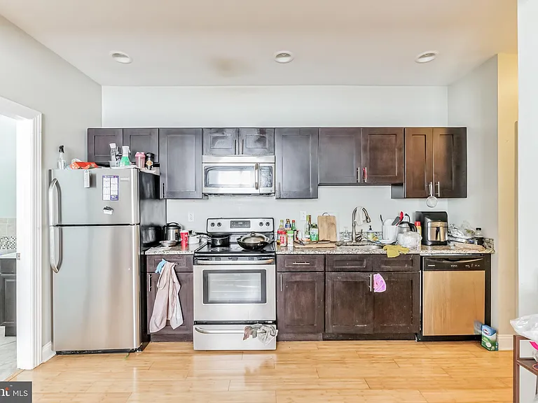 331 N 40th St #3B — Photo 18