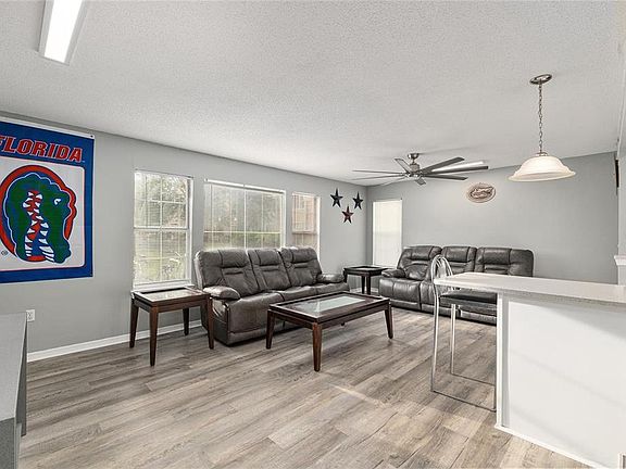 4th image of 2601 SW Archer Rd APT 128