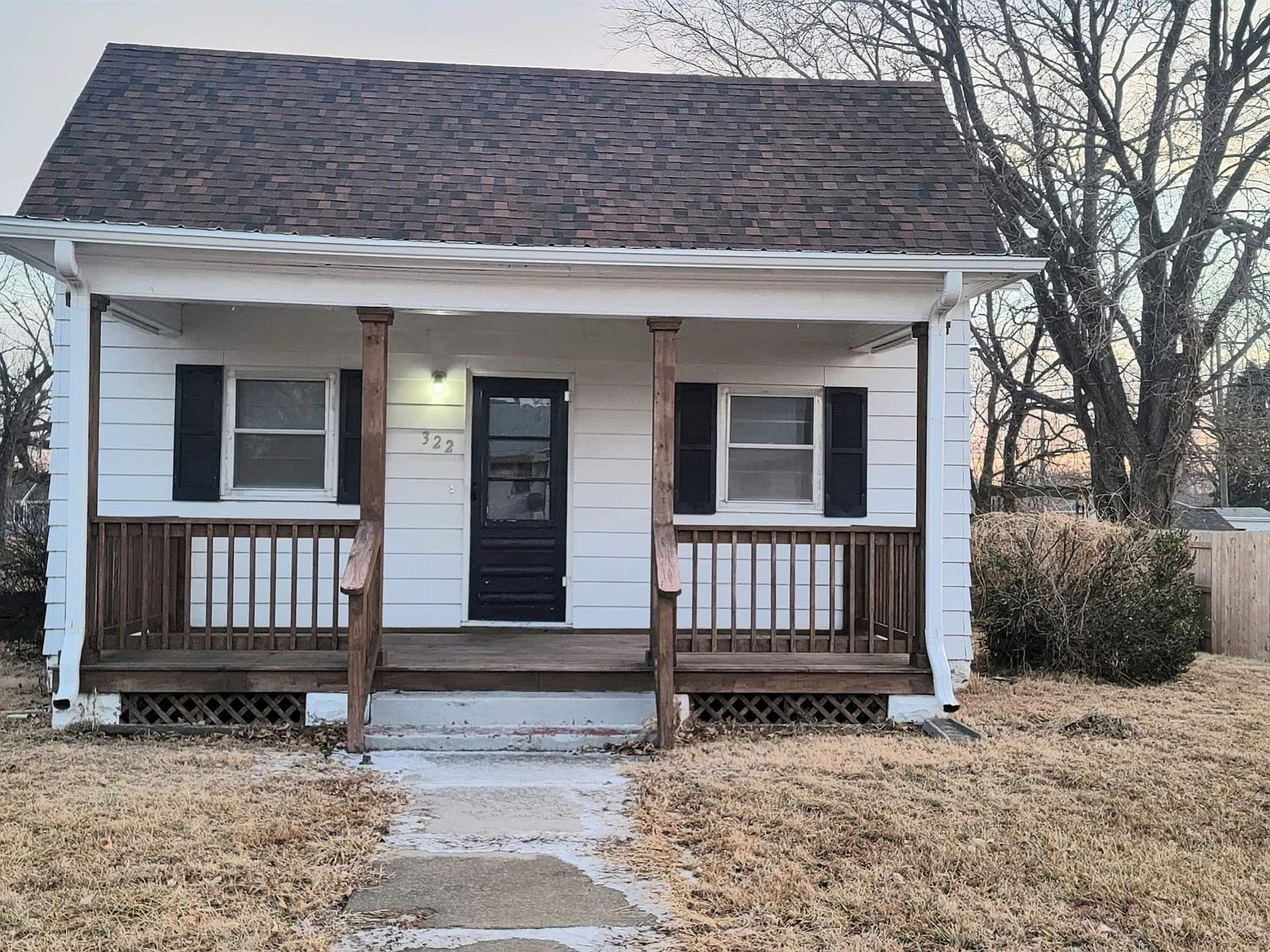 322 E 4th St, York, NE 68467 Zillow