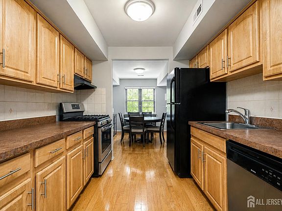 3rd image of 207 Sierra Ct #A