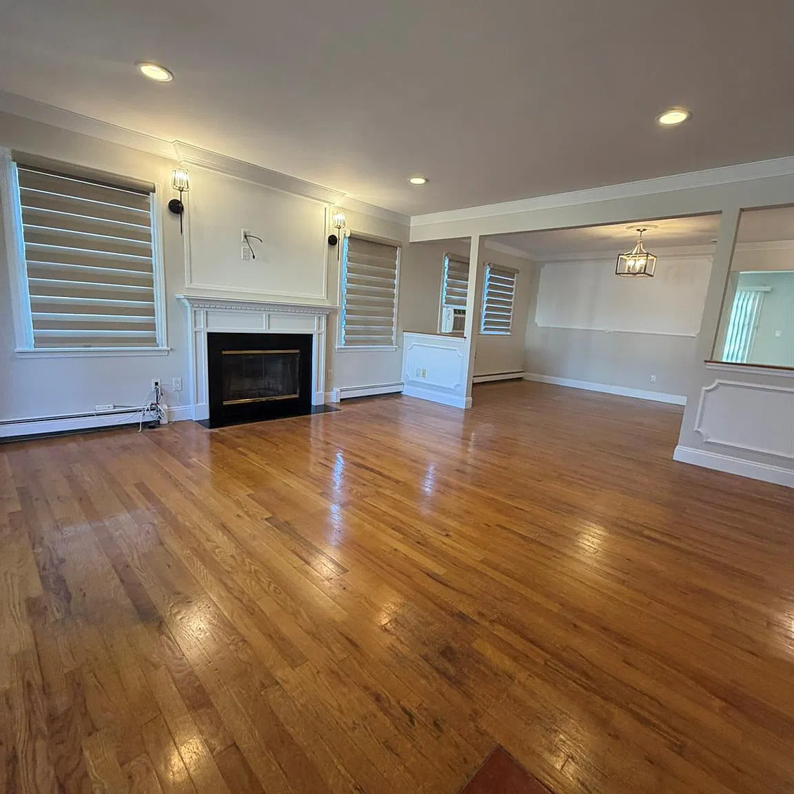 3 bed, 2.5 bath, 3284 sqft, $4,750 — Photo 2