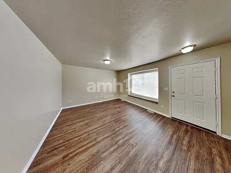1401 N 2225 W — Photo 7
