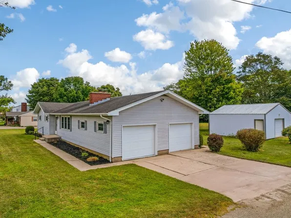 198 Stinson Dr, Clarksburg, OH 43115