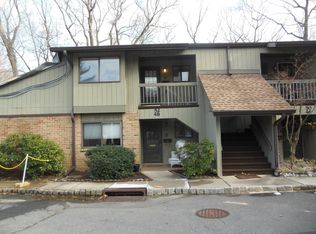 52 Friendship Ct, Red Bank, NJ 07701