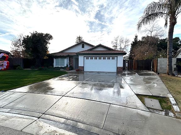 2nd image of 905 Woodmont Dr