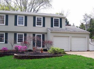 1778 Hassam Rd, Coraopolis, PA 15108