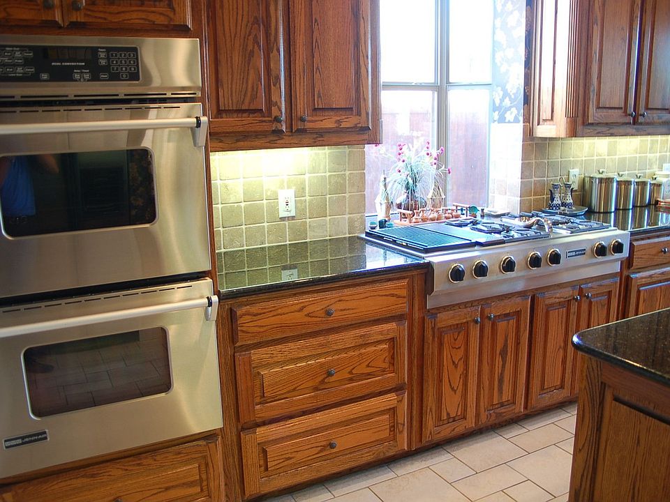 1st image of 128 Georgian Dr