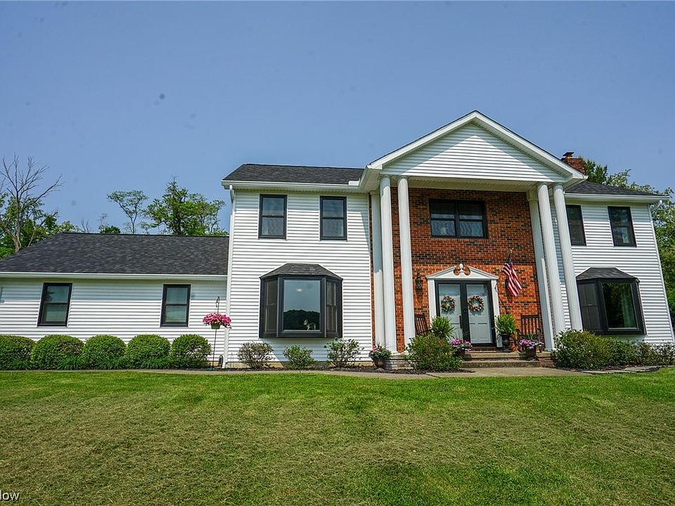 1st image of 431 Overlook Heights Ln