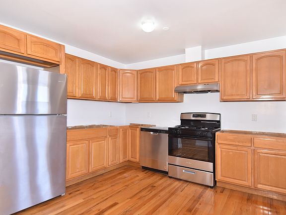 4th image of 12 N Broadway APT 4A