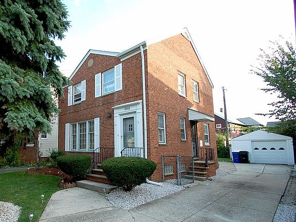2nd image of 18008 E Park Dr