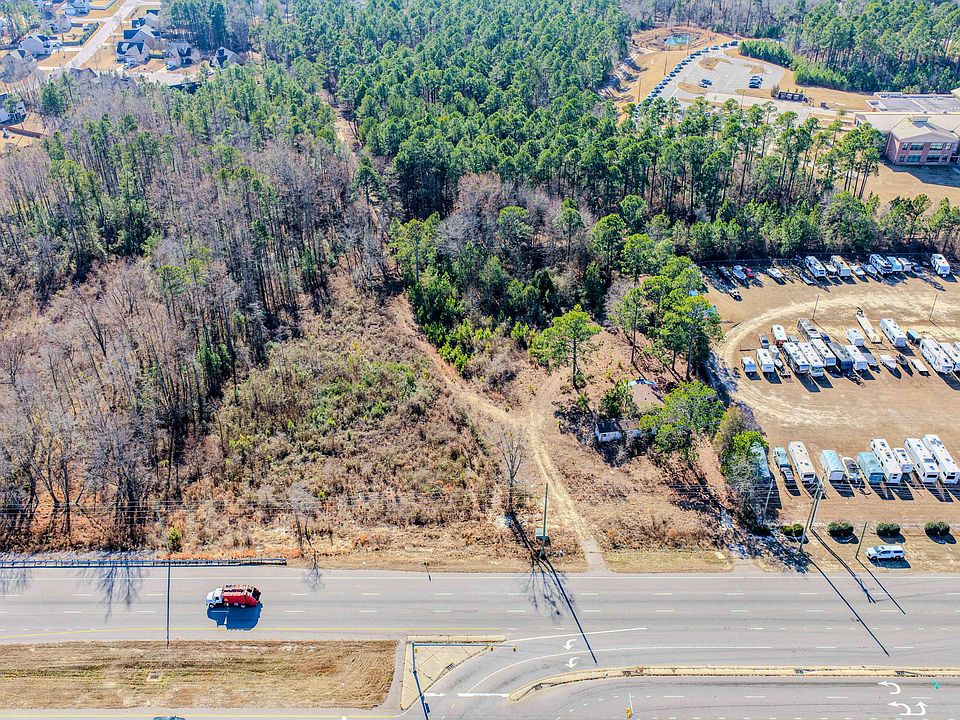 1st image of 70 Garland Dr #132
