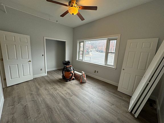 4th image of 16 Park St #24