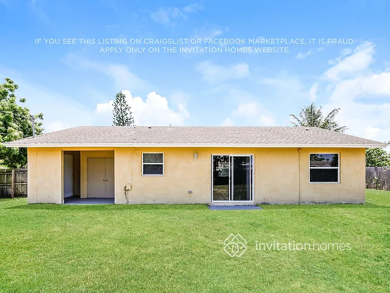 1672 W Breezy Ln — Photo 15