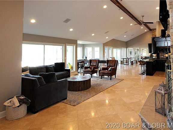 5th image of 817 Four Waters Dr