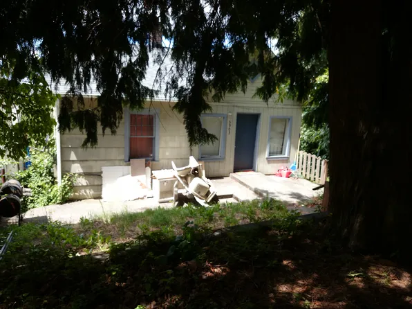 5903 19th Ave S, Seattle, WA 98108