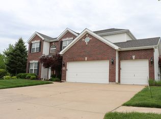 340 Carr Manor Ct, Ballwin, MO 63021