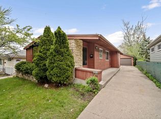 3802 N 97th Pl, Milwaukee, WI 53222
